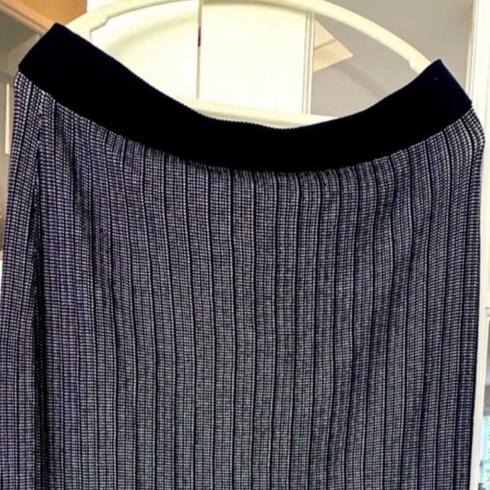 Banana Republic Midi Pull On Ribbed Pencil Column Skirt XL Navy Classic NWT - Picture 5 of 9
